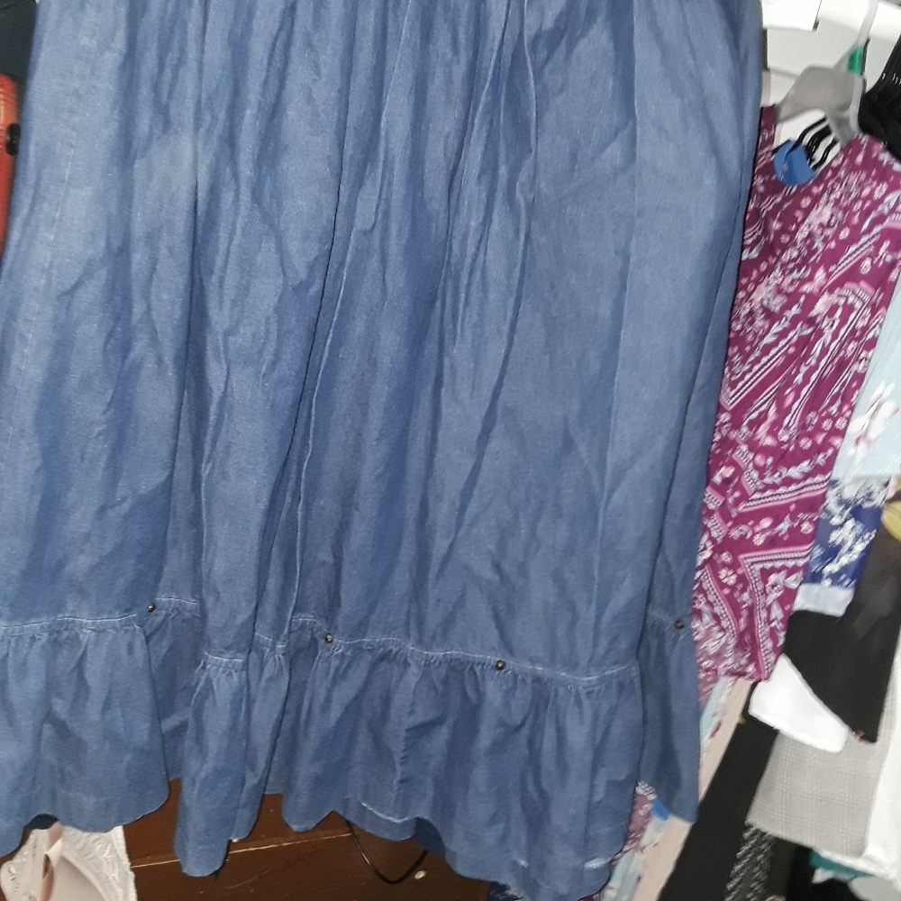 Demon broom skirt